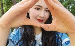 女人裸下部图裸露全身